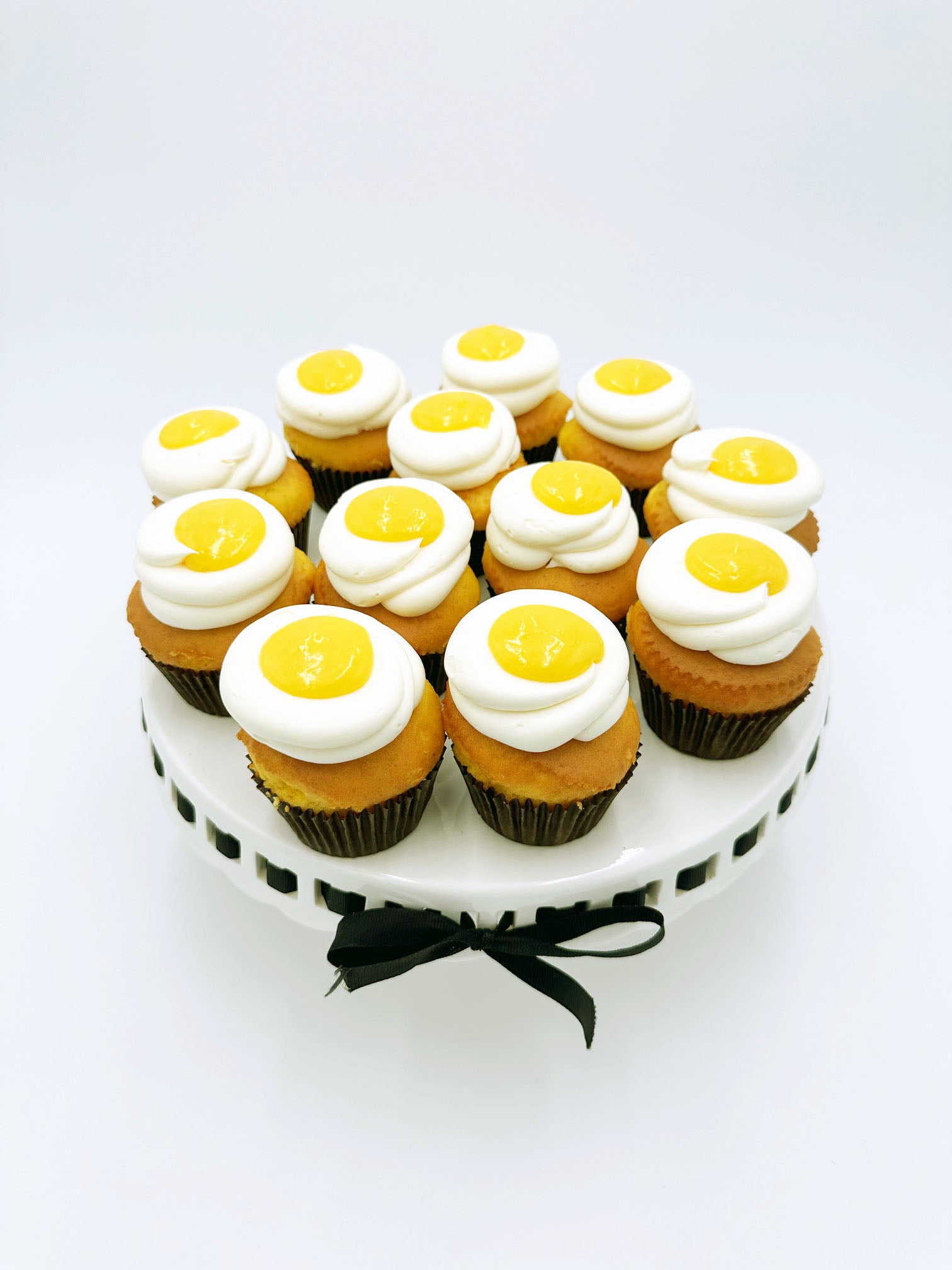 Lemon Cupcake – Layers Sensational Cakes